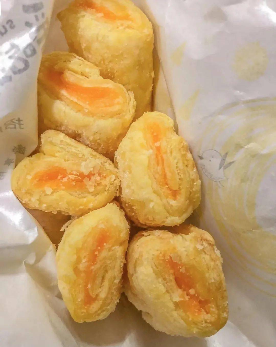 给你的味蕾满分享受香酥味十足芝士小酥芙~酸奶麻花~两个字~好吃早餐