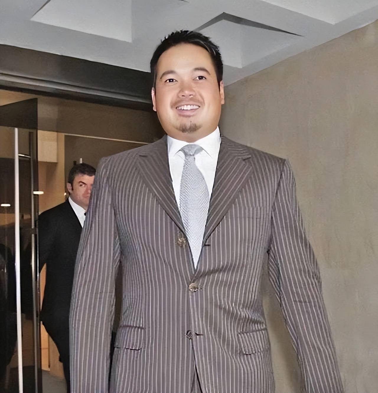 豪门丈夫不让生孩子,学霸妻卖房打官司,获12亿_李建勤_李德义_曾昭颖