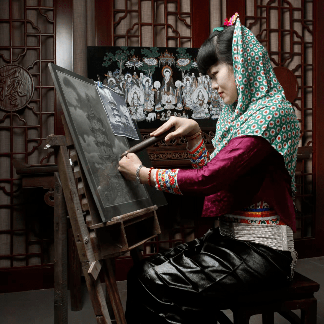 ​"艺"起抗疫|影雕艺术里的最美"逆行者"