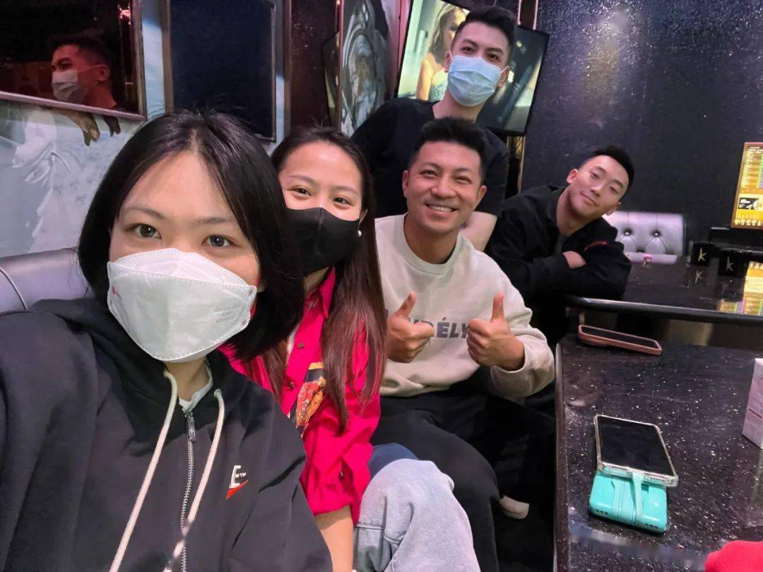 隔离在ktv和网吧的成都人教我苦中作乐了