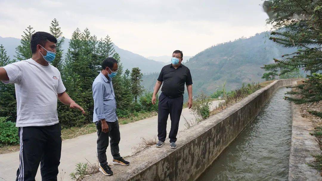 文晓波到阿扎河乡,石头寨乡调研产业发展及脱贫户收