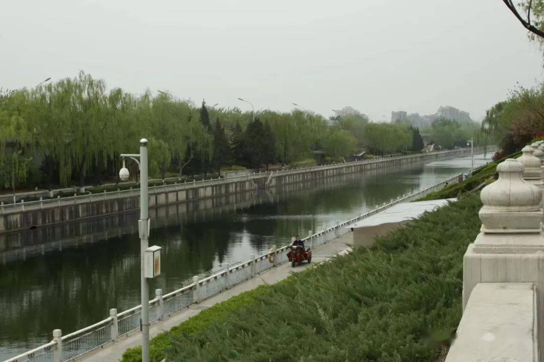 北京南二环护城河春色