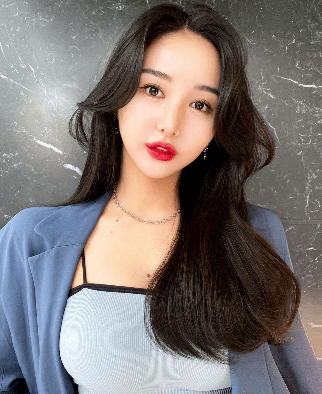 女人味职场发型