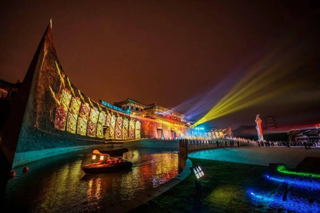 襄阳盛世唐城景区:全景行进式夜游点亮"夜经济"_项目_演艺_游客