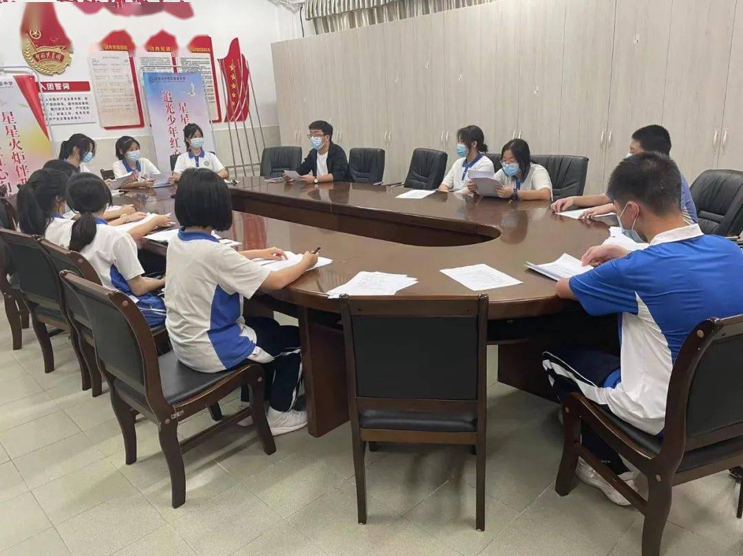 朝气蓬勃迎返校 全力以"复"抓常规 ——记初中部学