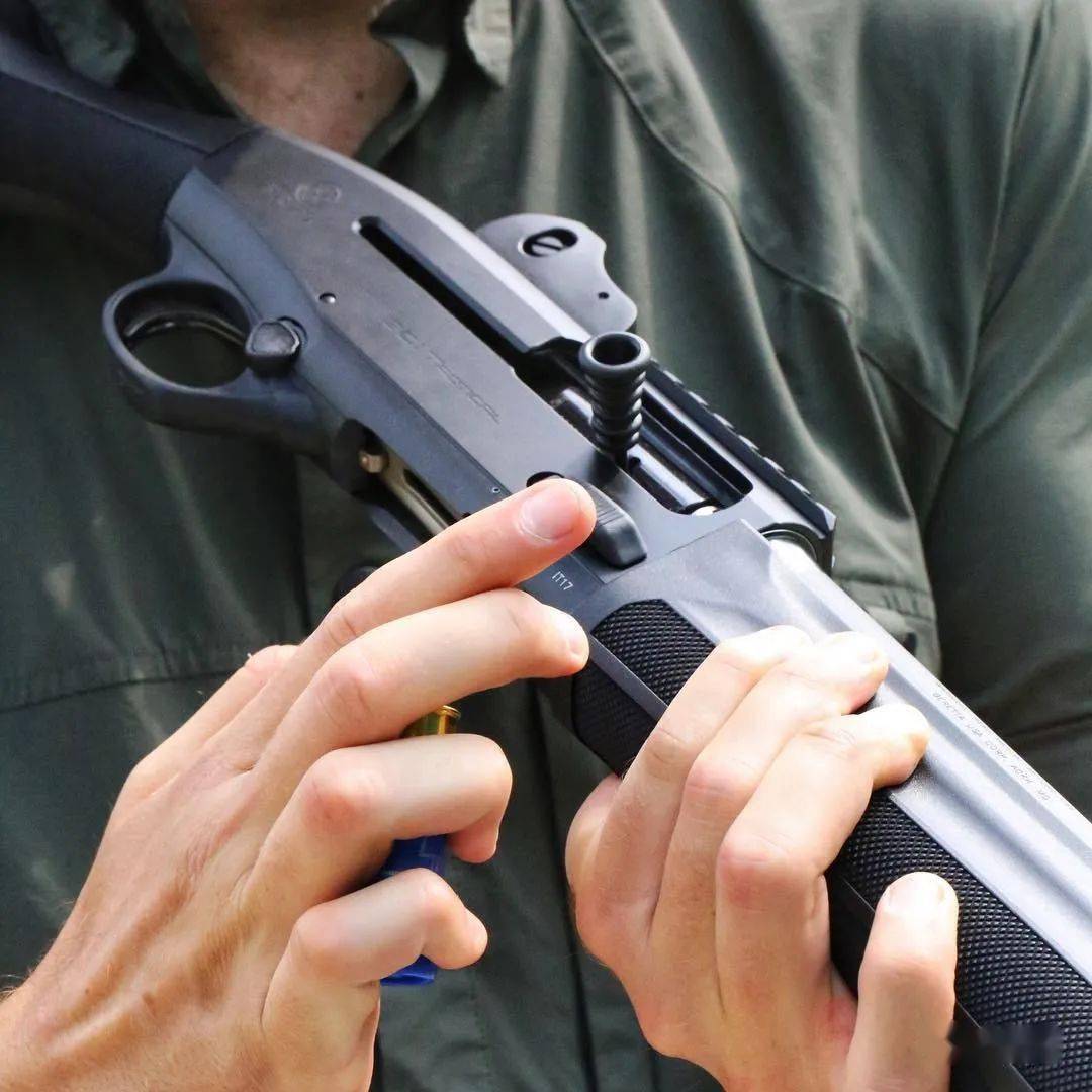 喷起来就停不下来意大利beretta1301霰弹枪图集