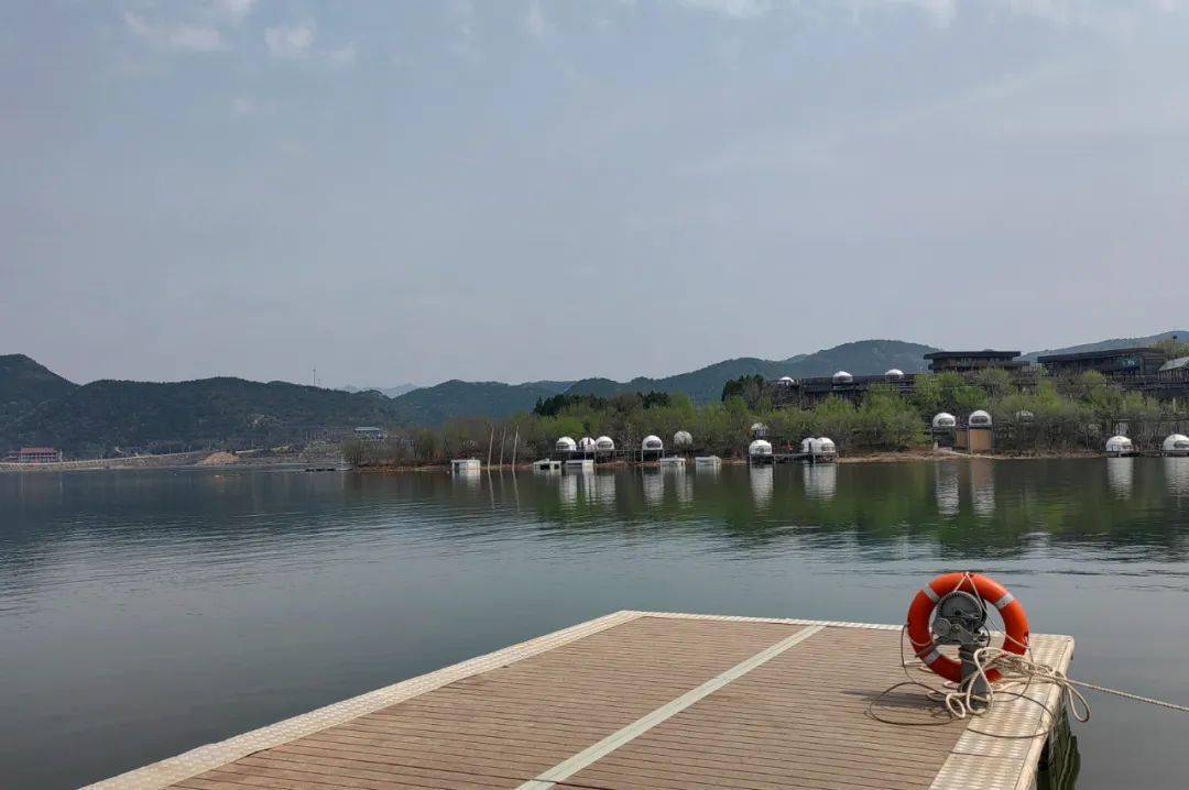 周末单日在金海湖上扬帆赏最美桃花岛