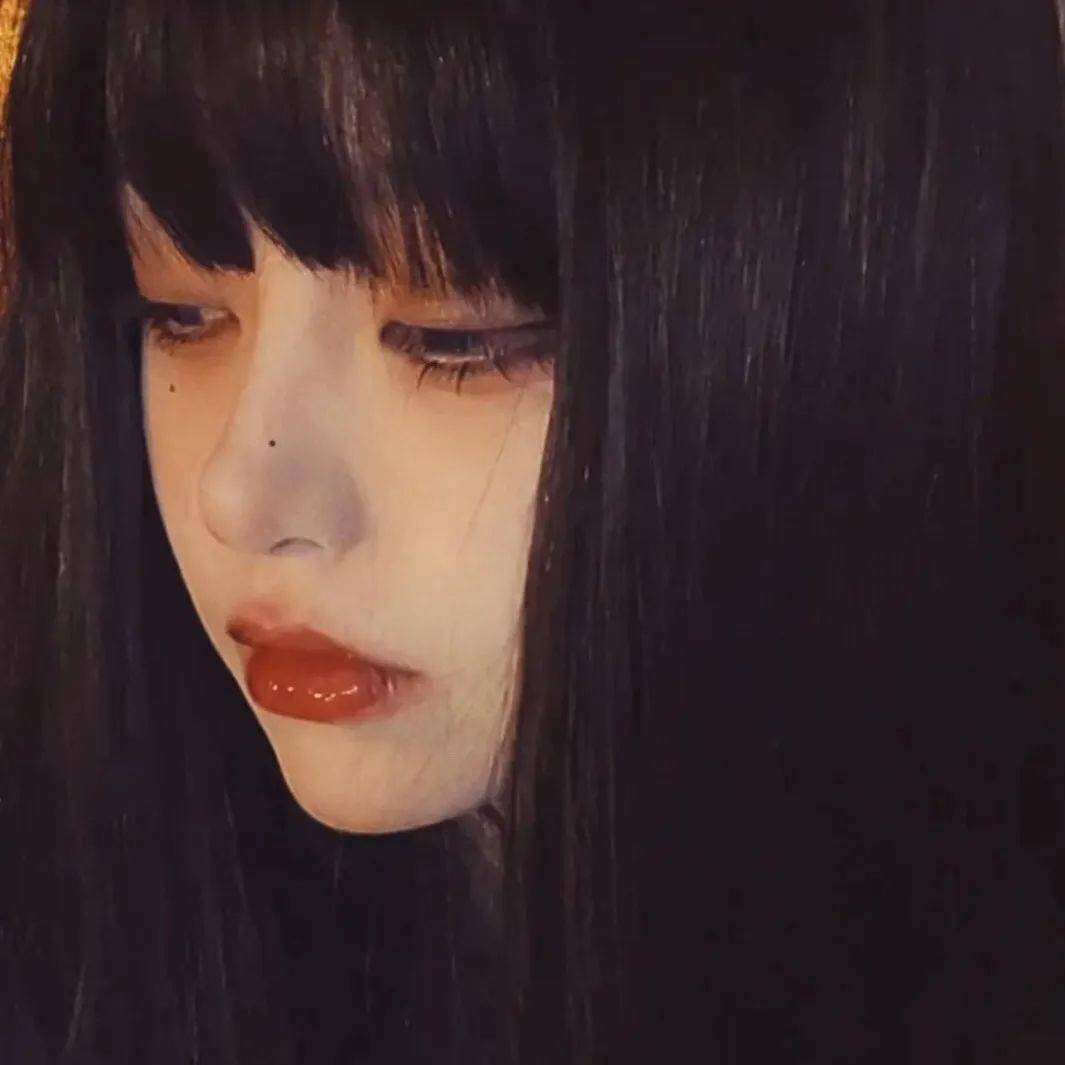 emo丧系女生头像