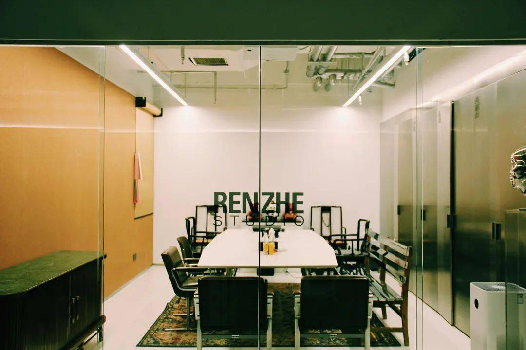 最后是任哲工作室的私人会客区.