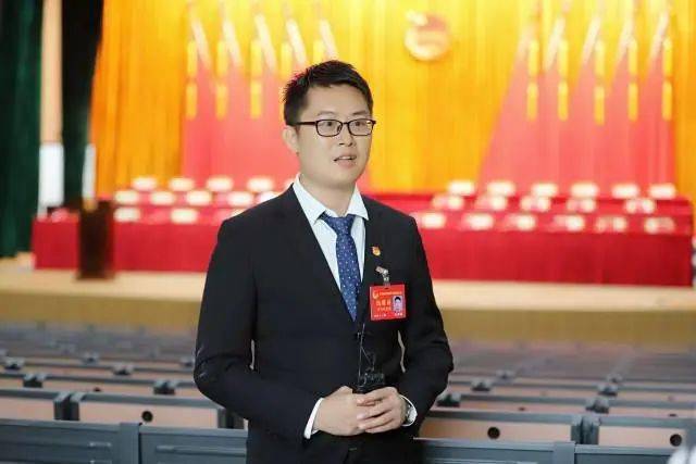 温氏集团团委副书记叶泽晓荣获全国优秀共青团干部荣誉称号