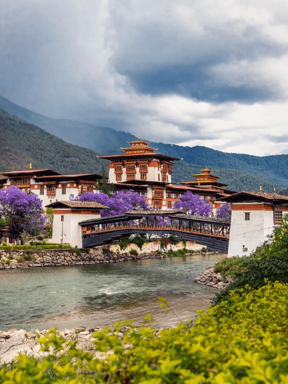 不丹有5家安缦,5家六善,como uma para等顶级酒店,尤其是安缦,花费数