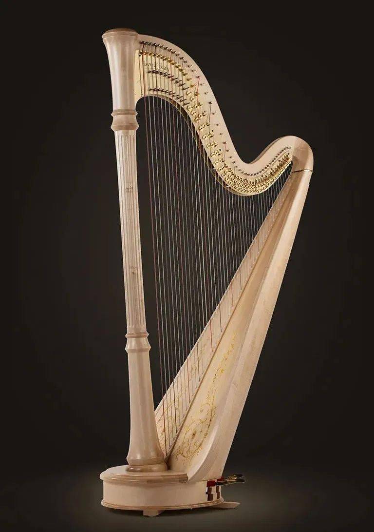 碟荐在竖琴天籁音色中聆听曼妙古典旋律