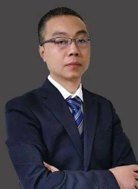 随后,执行主任李兆岭律师,副主任张宾律师,副主任韩润生律师,杨昌明