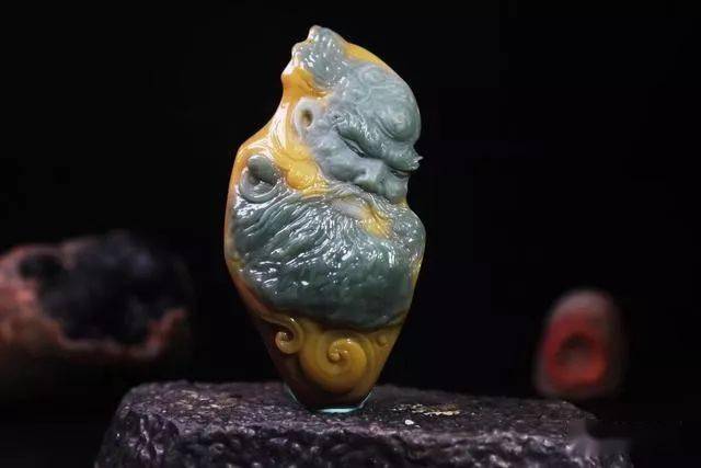 现在市场阿拉善玛瑙雕件如此之火,会昙花一现还是绿树常青_雕刻师