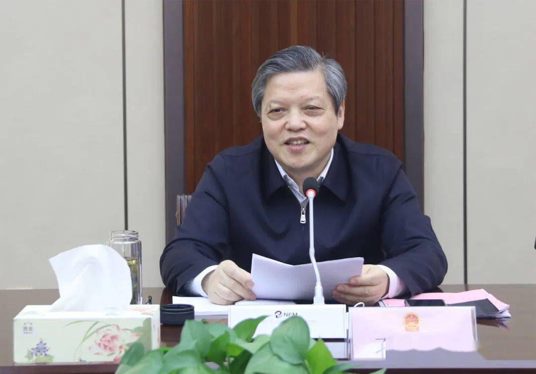 孔令俊表示,市九届人大常委会首次主任接待代表日活动