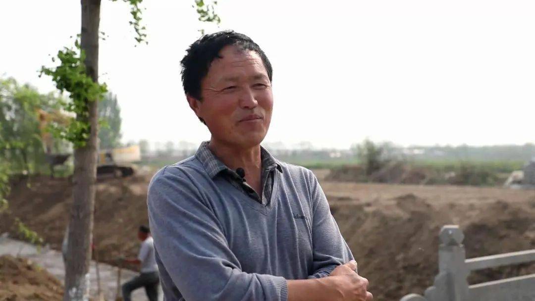 点赞定陶农民大哥纵身一跳挽救一落水少年