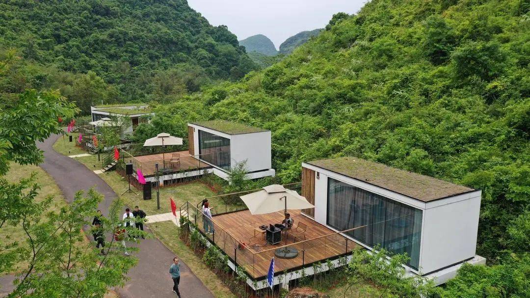 斥资869万元,在勾蓝瑶寨打造自然景观当中的民宿"地球仓"