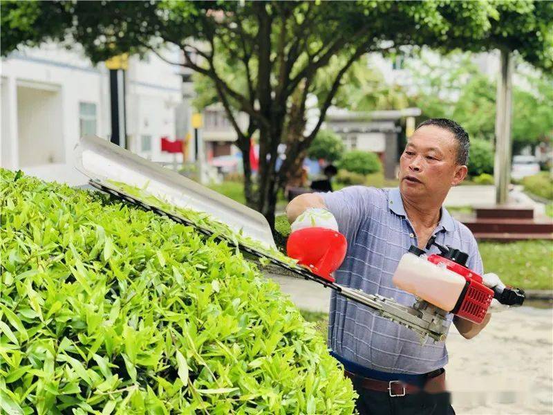 身边好人刘老伍平凡岗位上的一颗螺丝钉