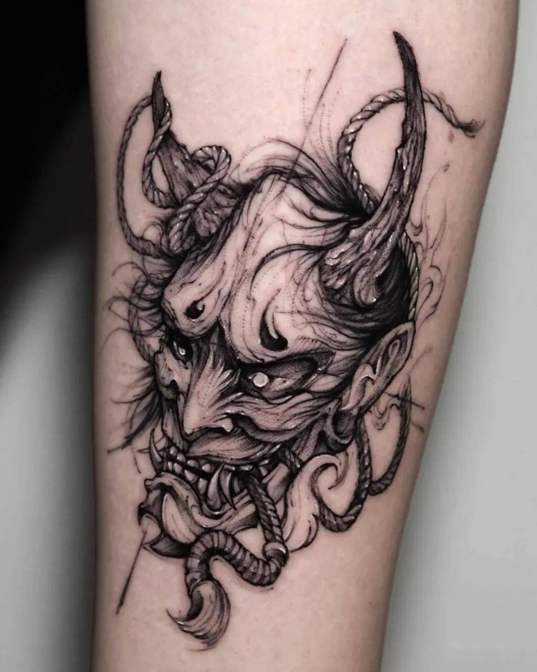 素描风格纹身图案