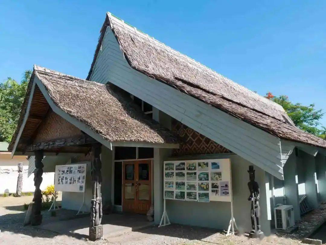 sundaytour此外,岛上还有战争纪念碑,所罗门群岛纪念花园等标志性建筑