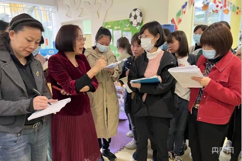 福建省直屏西幼儿园团支部举办团日活动勇担青春使命