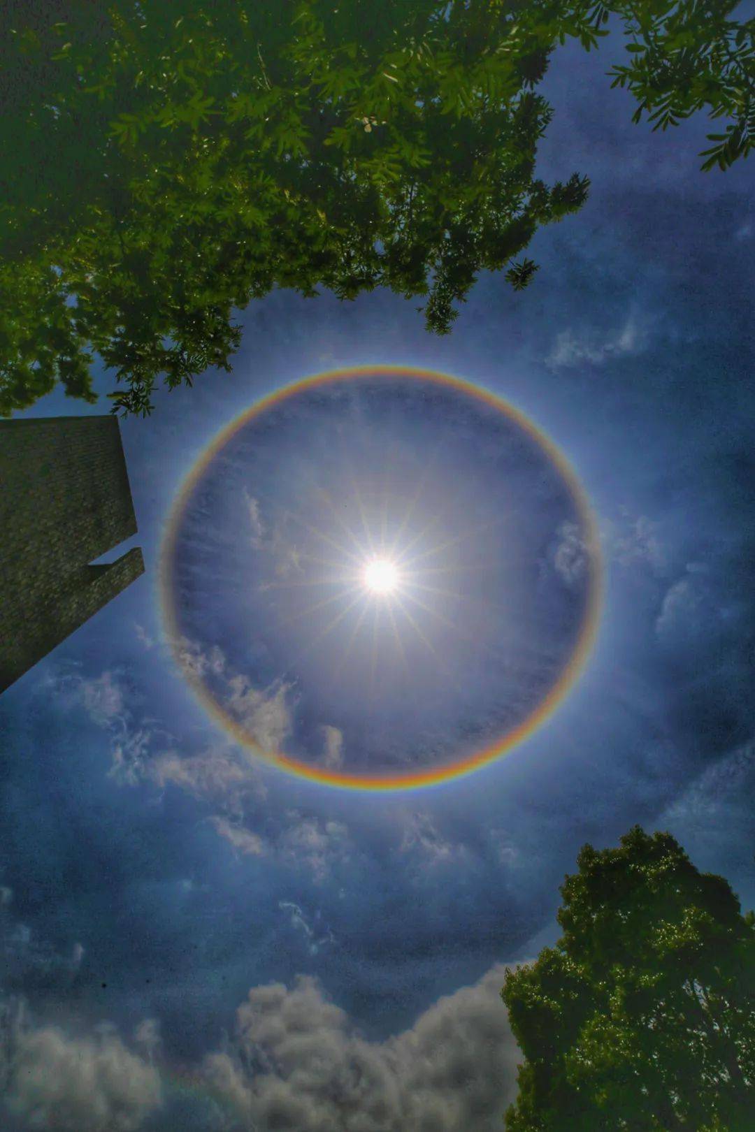 惊艳都江堰上空现超美日晕一大波美图来袭