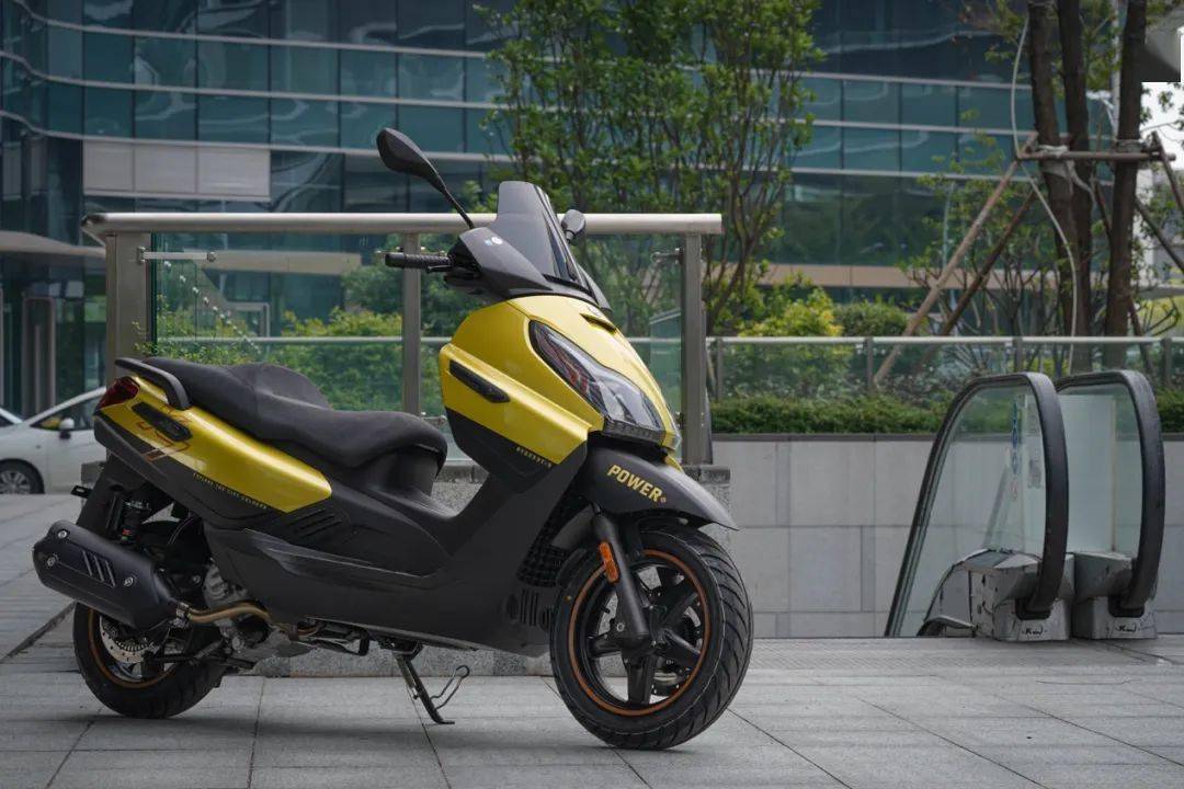 比亚乔x7高性能版发布售22980元高功率平台250大踏板竞争拉开序幕