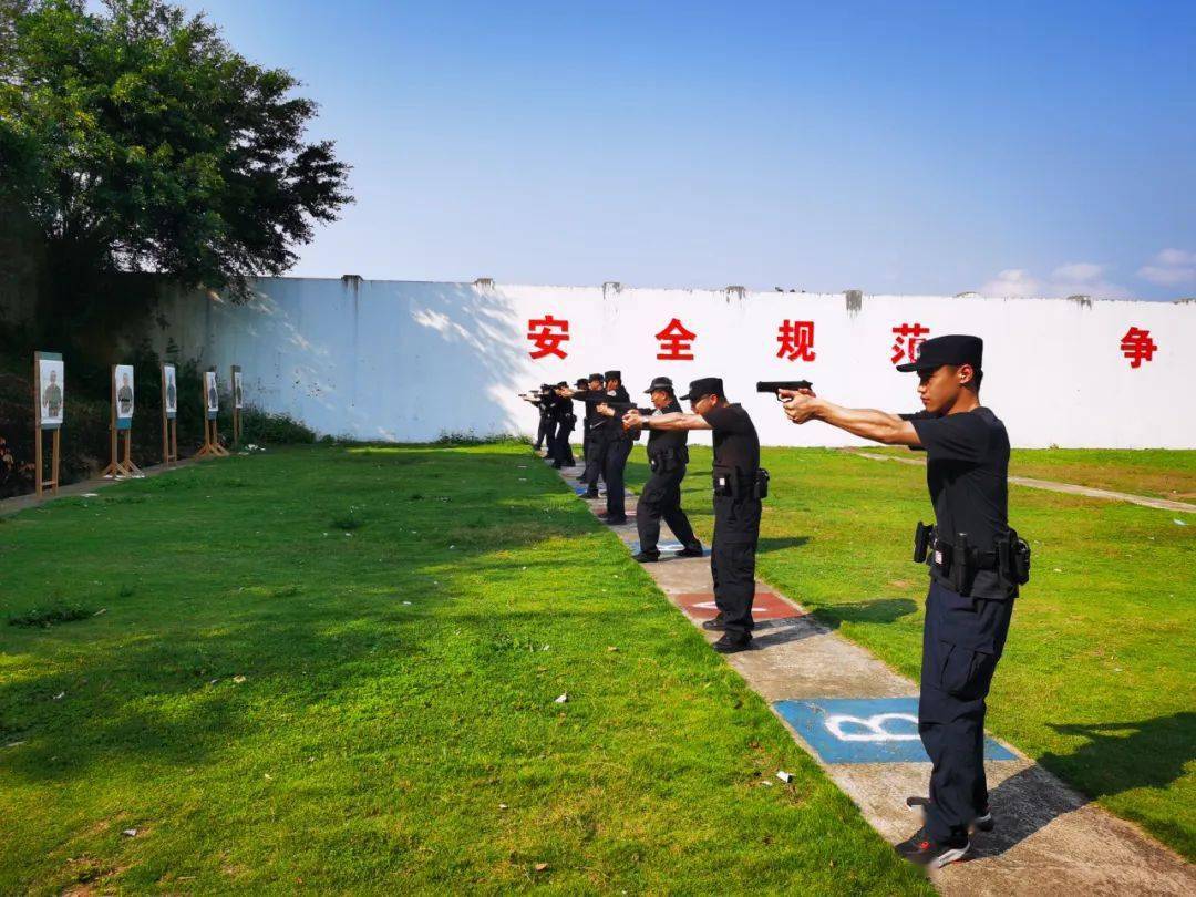 超燃真枪实弹直击合浦公安实弹射击训练现场