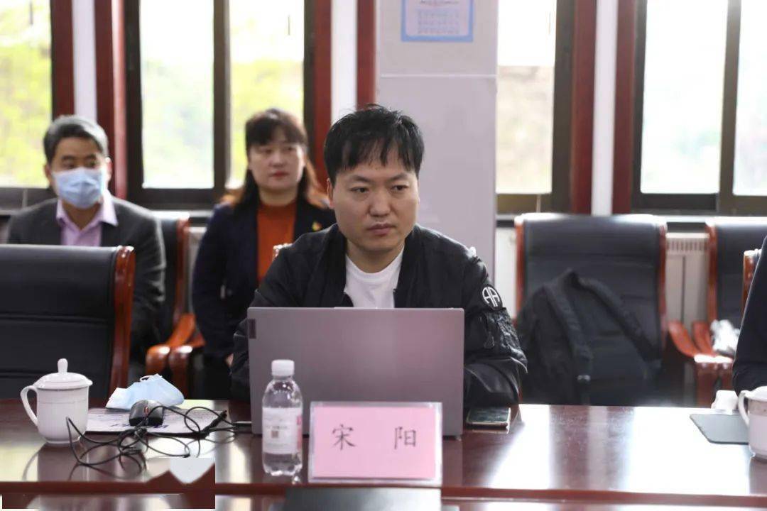 副院长周雷升对医院安全生产标准化建设工作进行专题汇报.