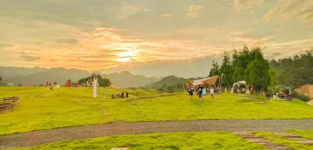 五一露营 丨住进宫崎骏的漫画世界"风之谷"!