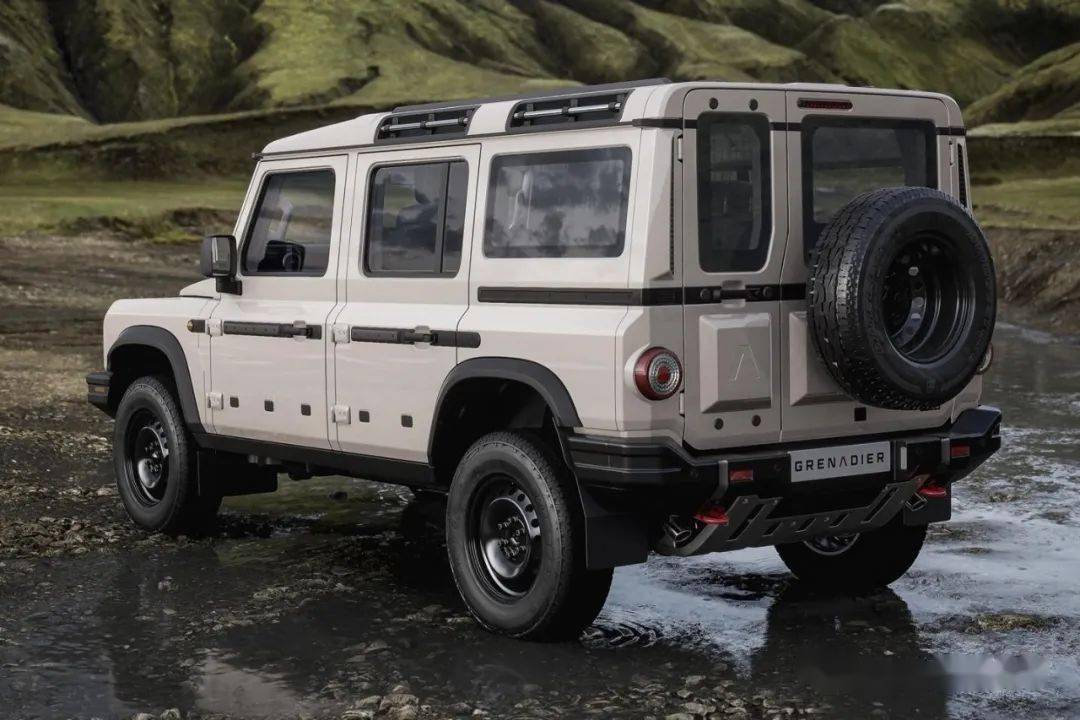 英国复古硬派越野车ineos投弹兵即将发布路虎卫士底子宝马动力酷乐