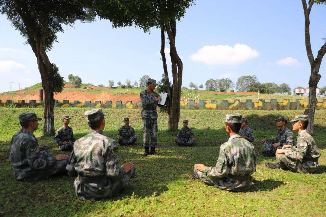 南部戰區陸軍某邊防旅(鍾華超,孫長義,付鑫鵬,李春國,曹一慶)以優異