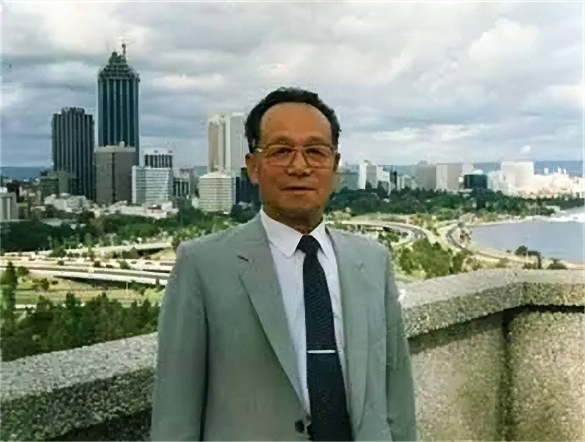 1978年谷牧考察归来感叹差距太大了很有咄咄逼人的紧迫感