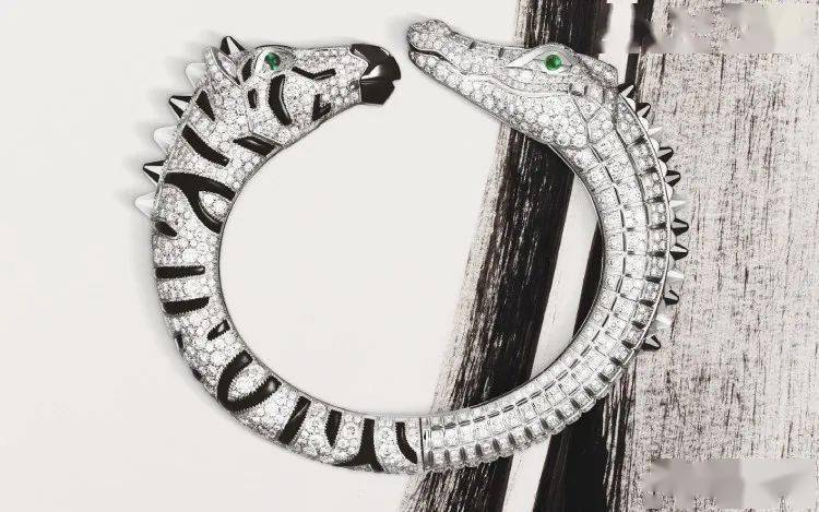 �����ǡ�Indomptables de Cartier��ϵ���鱦,˫�����鱦���