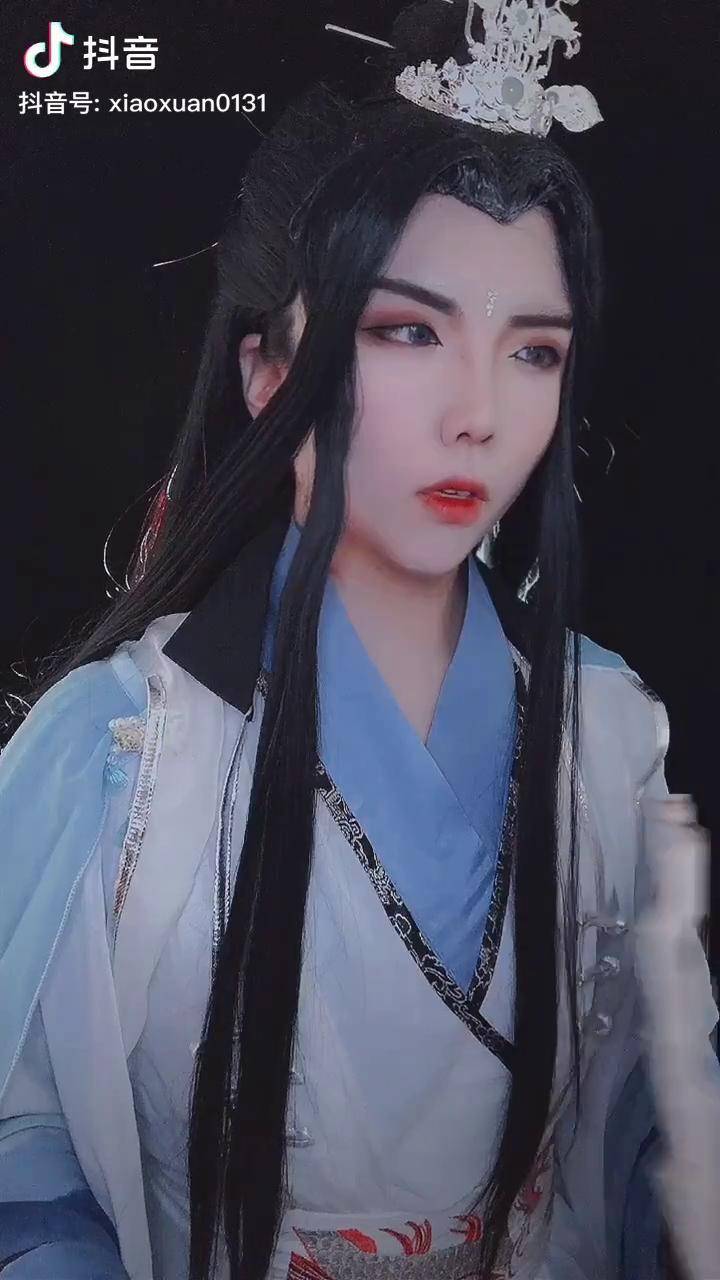 cos天官赐福出道吧大魔王师无渡说好不发刀就不发