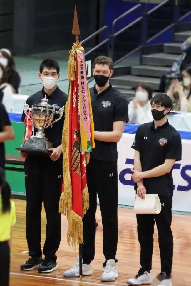 日本黑鹫旗杯男子组三得利夺魁彭世坤获留洋第2冠