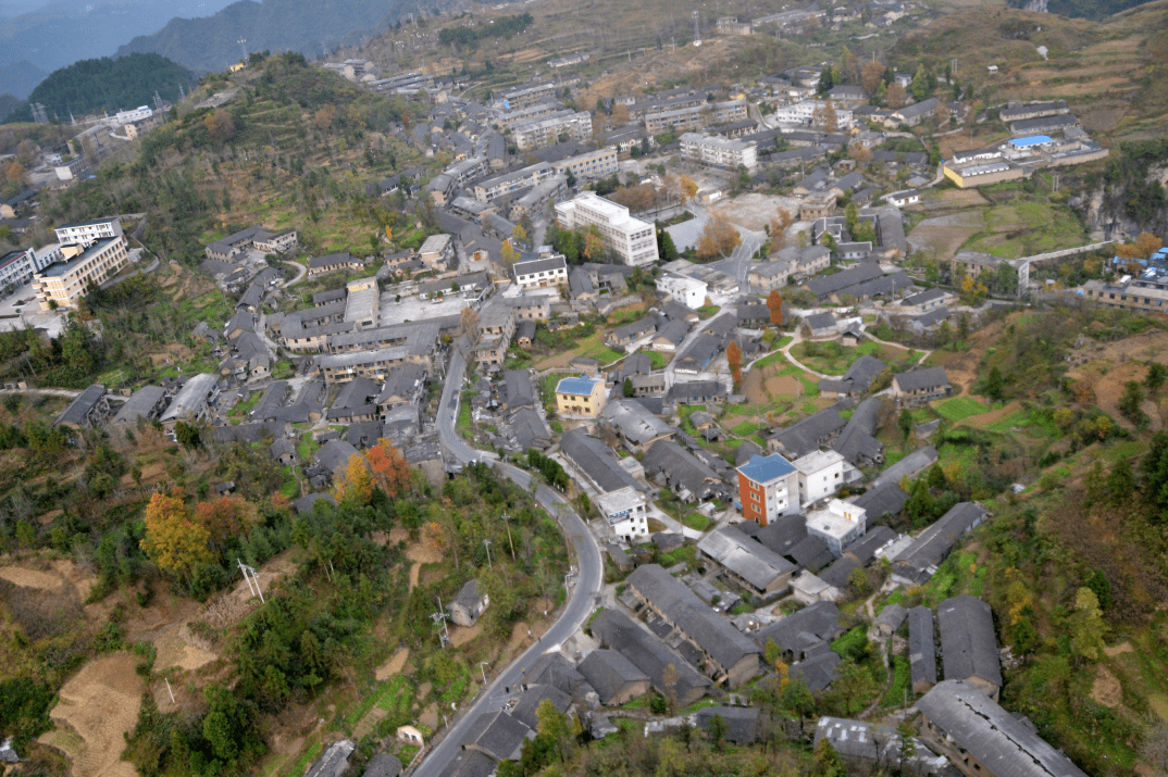 万山汞矿遗址是国内现存开采时间最早,历史最长,规模最大的汞矿重要