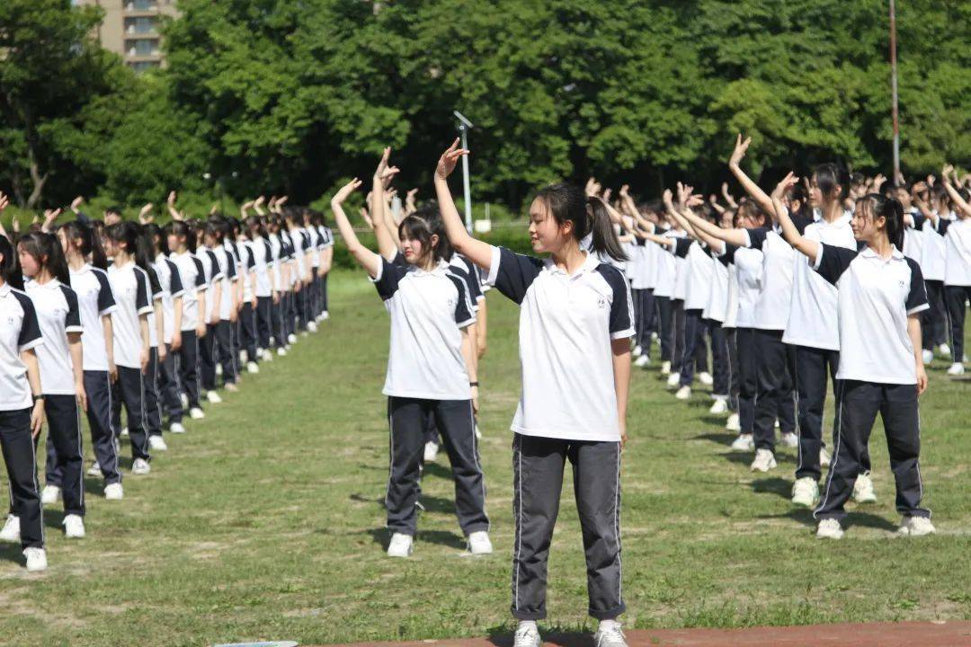 最燃青春曲玩转室内操海宁技师学院举行全院室内操比赛