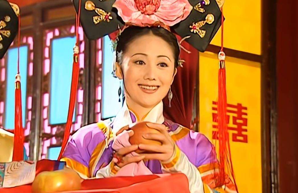 在《甄嬛传》中活不过一集的小燕子,如何在《还珠格格》中胜出_令妃