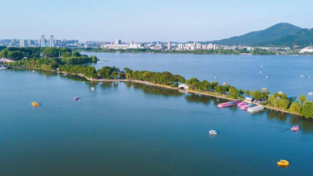 吹着小风,非常惬意景点玄武十景玄武晨曦玄圃 地址南京市玄武区玄武巷