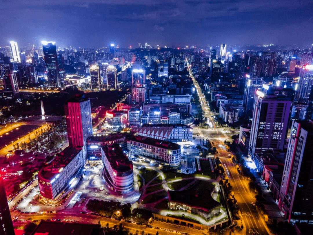 聚焦两江"新城"丨照母山科创城:打造数字经济人才宜居宜业环境_蓝天