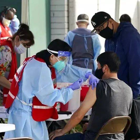&amp;quot;新冠像狡猾球队&amp;quot;，卫生专家：与流感大不同_沙林纳斯_病毒_死亡