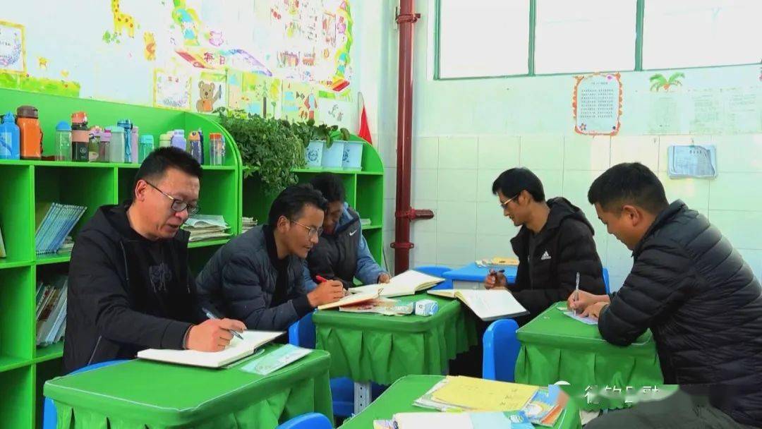 【作风革命 效能革命】德钦县第一小学:推门听课 高效课堂(视频)_史农