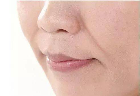 法令纹越来越深坚持做到这几点年轻不止一点点