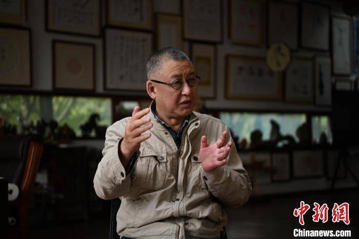 建川博物馆馆长樊建川建全世界最大最好的民间博物馆捐给国家