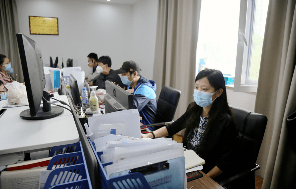 致敬24小时不打烊的他们记后沙峪镇疫情防控工作专班