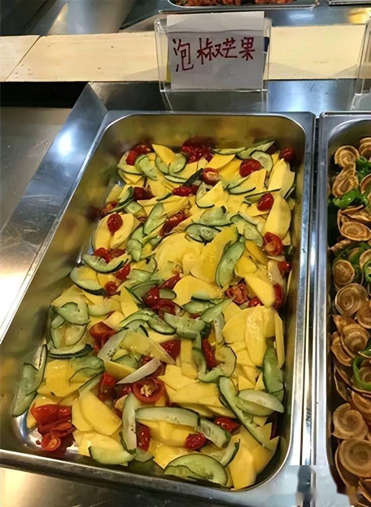 晒高校食堂的创新菜10种组合闻所未闻最后一种才是王炸