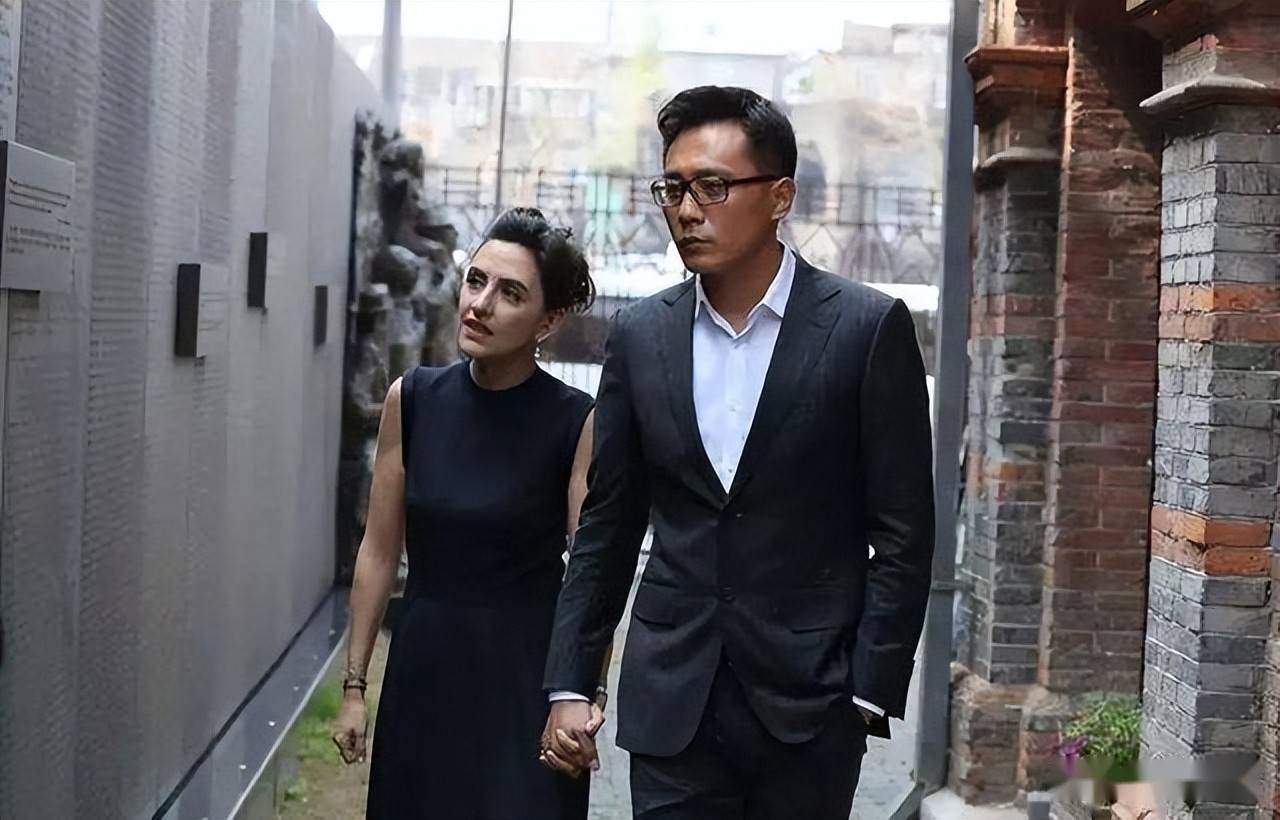 刘烨安娜将爱情照进现实互相救赎才是唯一答案