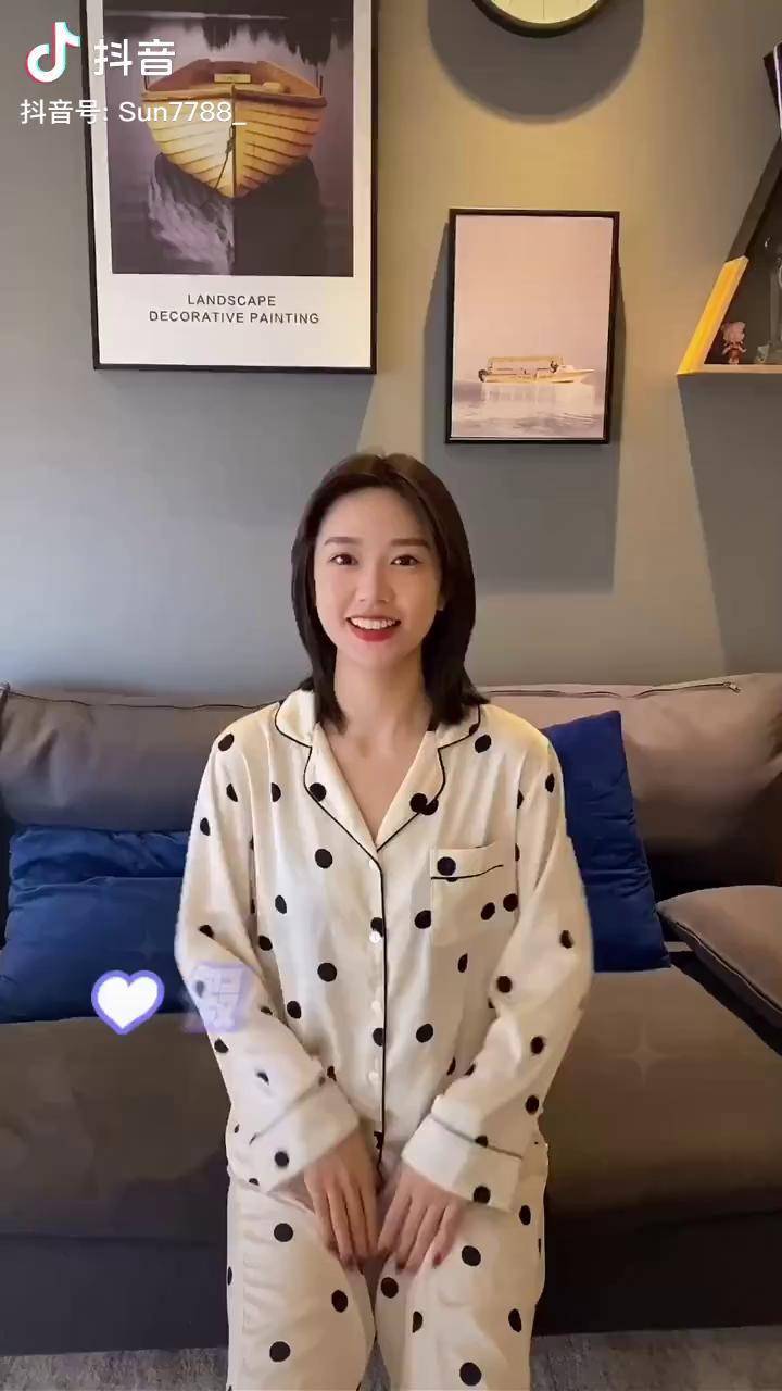 几个动作让你的照片刷爆朋友圈快艾特你的张秘书李秘书王秘书来学这些