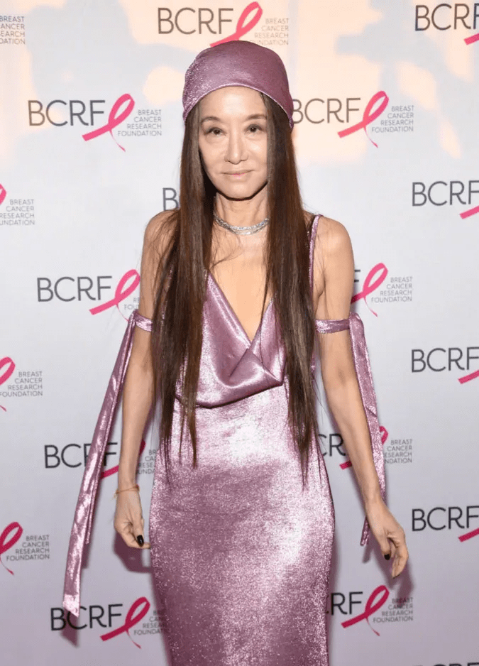 王薇薇72岁的皮囊干瘪瘪但穿紧身裙心态年轻自信不输年轻人